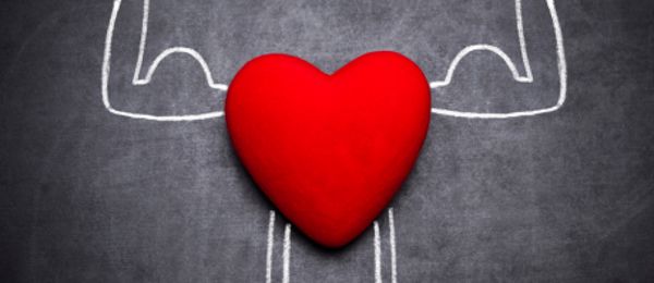 Zdraví srdce a cév patří mezi nejdůležitější pilíře celkového zdraví. Většina lidí zná pojmy jako cholesterol, krevní tlak nebo cukr v krvi. Existuje ale ještě jeden významný laboratorní ukazatel, který dlouho stál spíše v pozadí – lipoprotein(a), označovaný také jako Lp(a). Právě lipoprotein(a) je dnes považován za jeden z nejvýznamnějších geneticky podmíněných rizikových faktorů kardiovaskulárních onemocnění, jako jsou infarkt myokardu nebo cévní mozková příhoda.